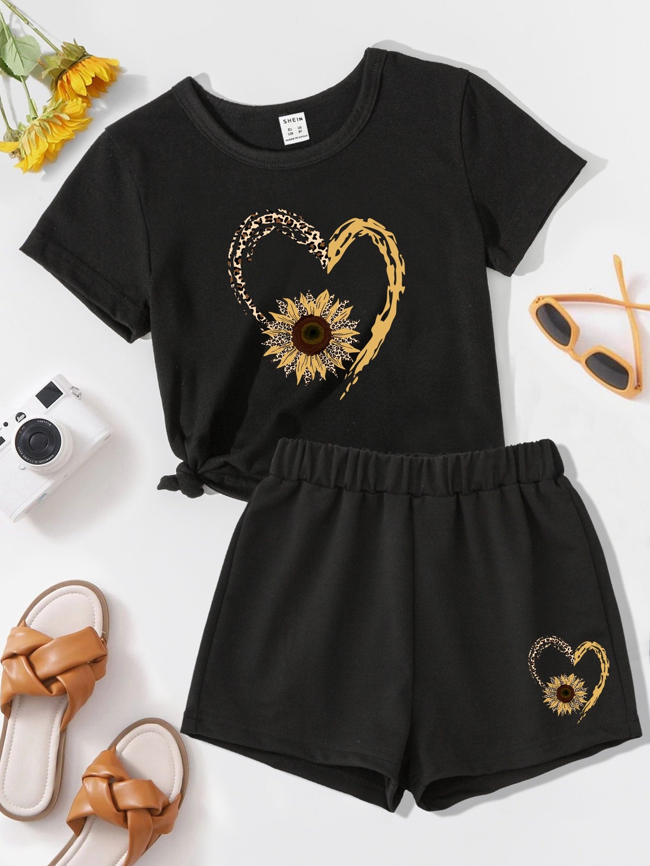 sunflower t shirt​

