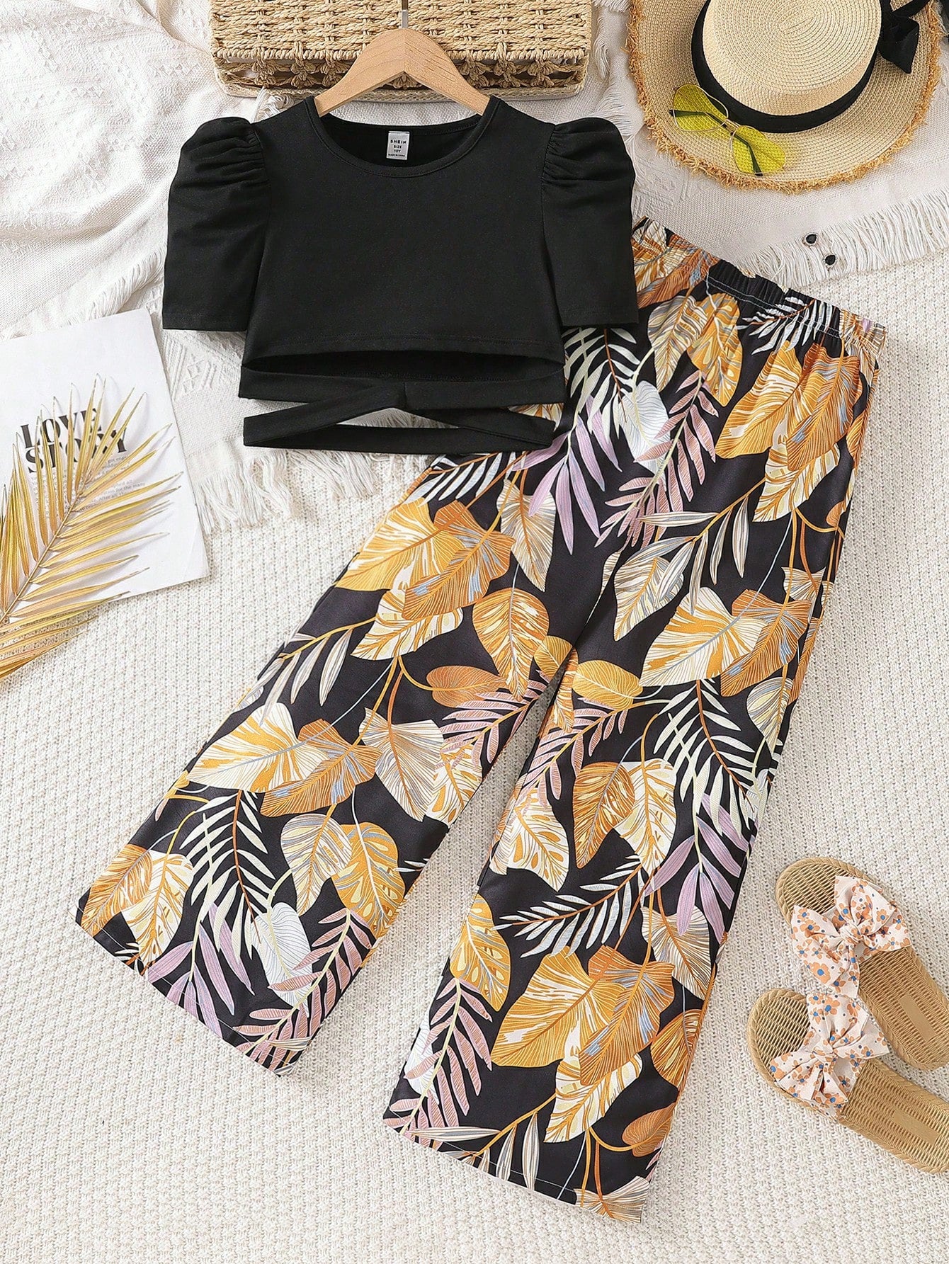 pink puff sleeve top​

