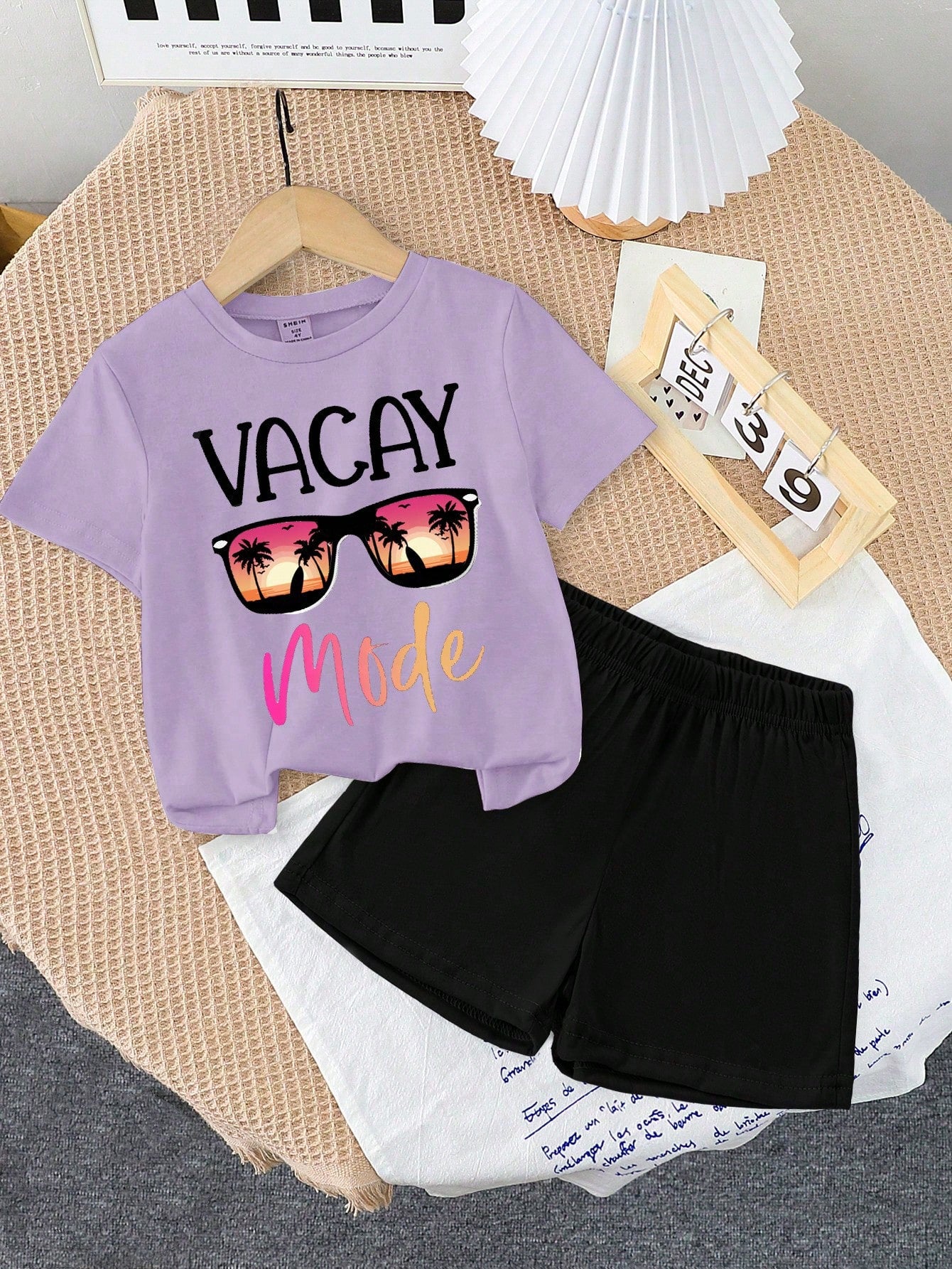 sunglasses t shirt​

