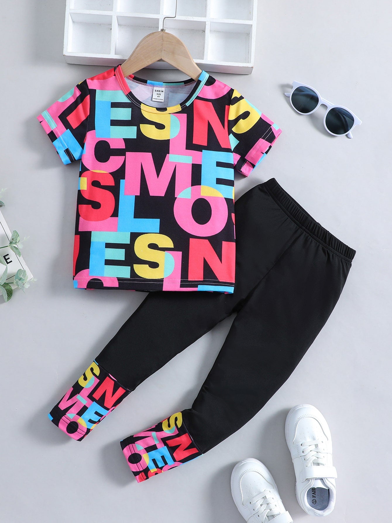 Style wear round neck black t-shirt