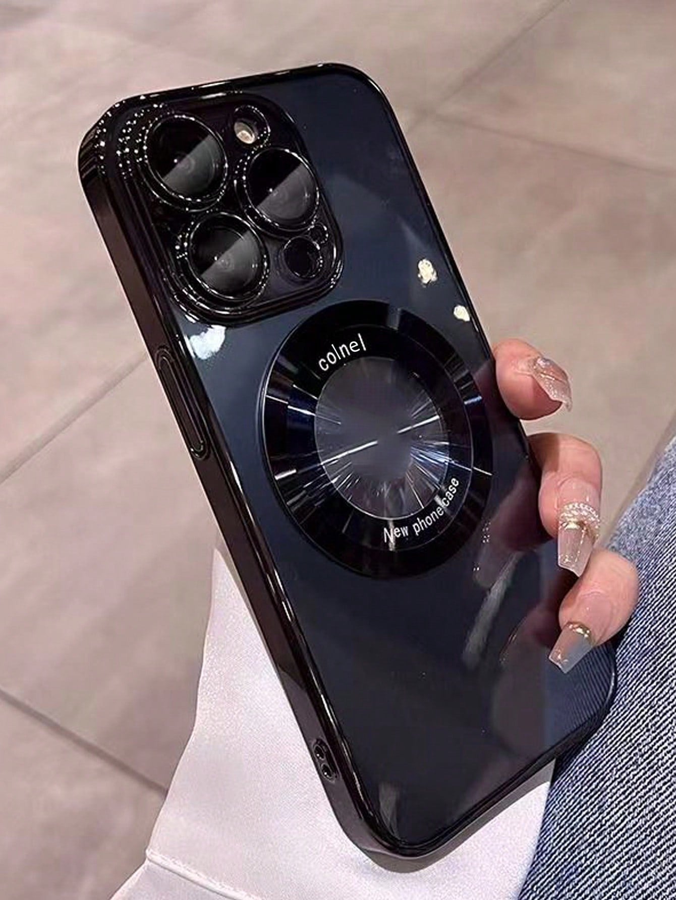magnets on phone cases​

